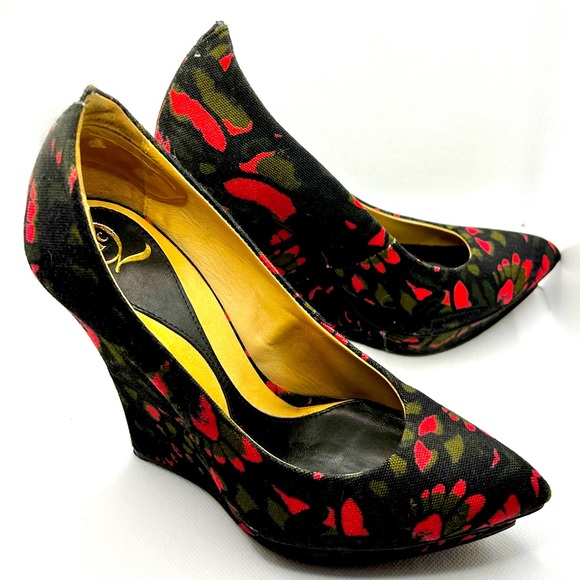 Alexander McQueen Shoes - NWOT Alexander McQueen Camo Cantilever Heels Wedge Platforms McQ Pumps